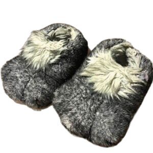Slippers . "Big Foot" . Listed as "One Size Fits Most" . Pre Owned
